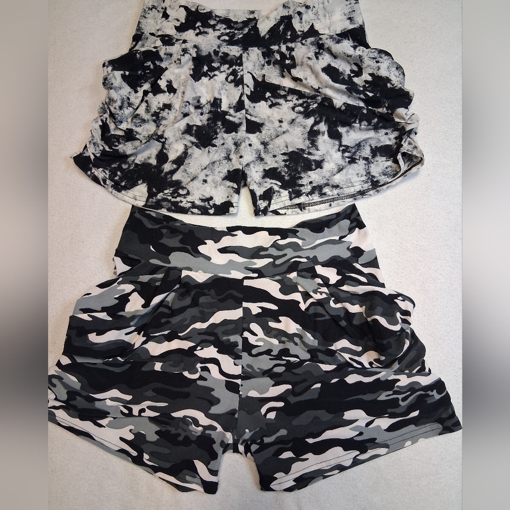 4/20$ Women's Black and Gray Camouflage Shorts